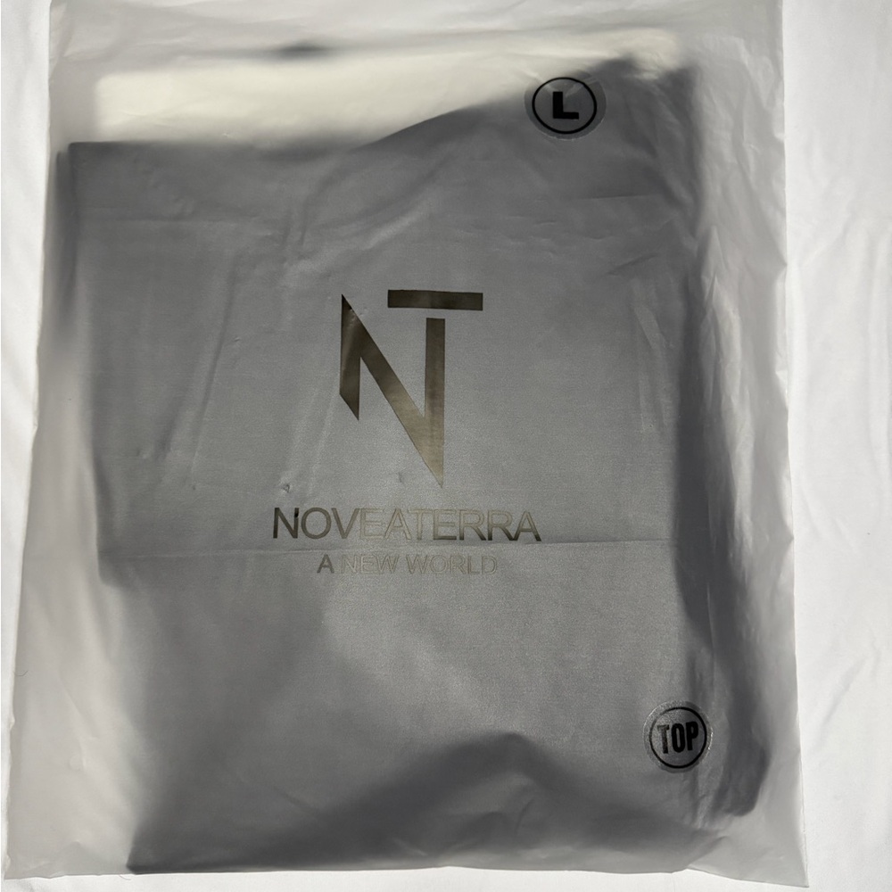Noveaterra Men's Black Crew Neck T-Shirt